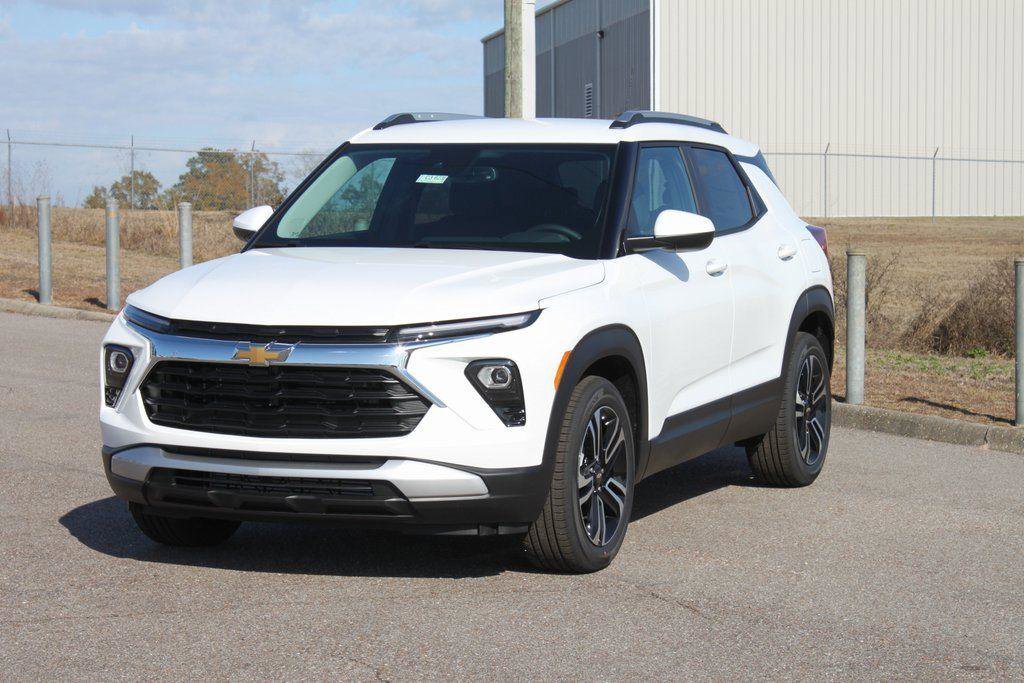 New 2026 Chevrolet TrailBlazer LT w/ Convenience Package image 2