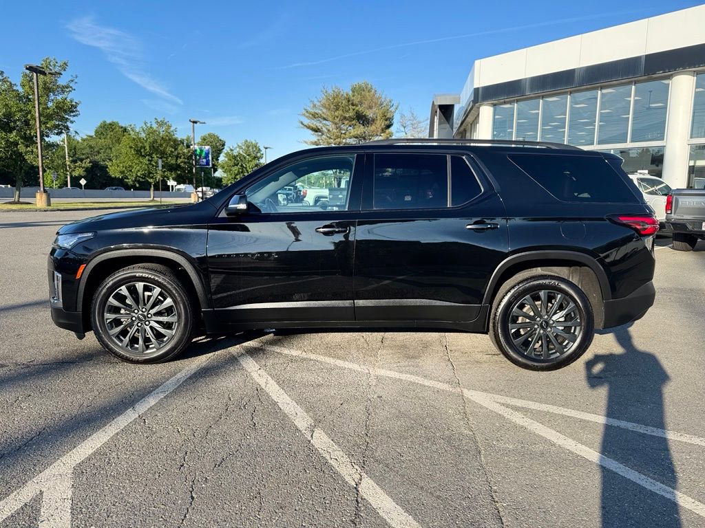 Used 2024 Chevrolet Traverse RS w/ LPO, Floor Liner Package AWD/4WD image 2