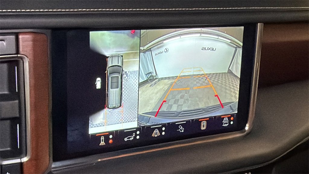 Used 2024 GMC Yukon Denali Ultimate image 36