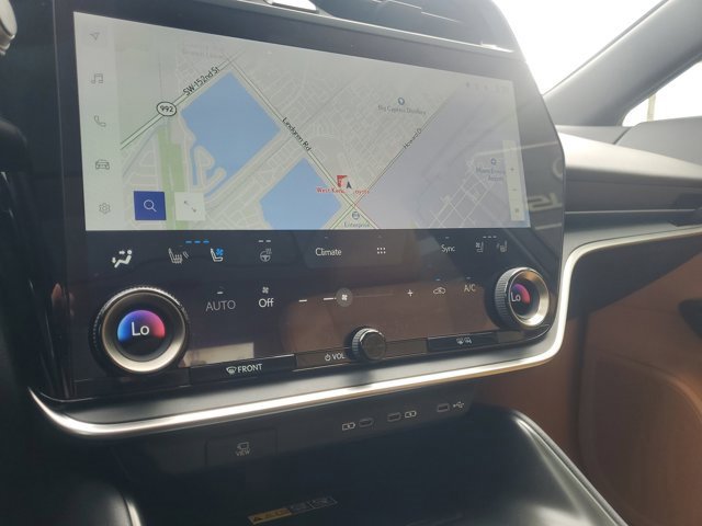 Used 2024 Lexus RZ 300e Premium image 33