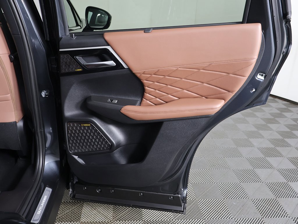 New 2025 Mitsubishi Outlander SEL image 30