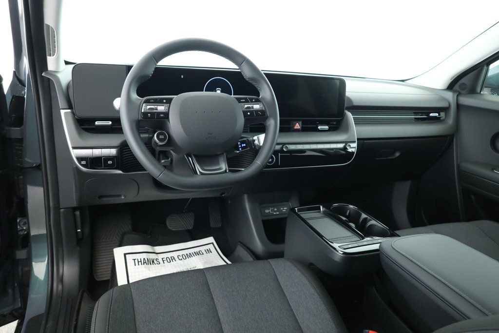 Used 2025 Hyundai Ioniq 5 SE image 9