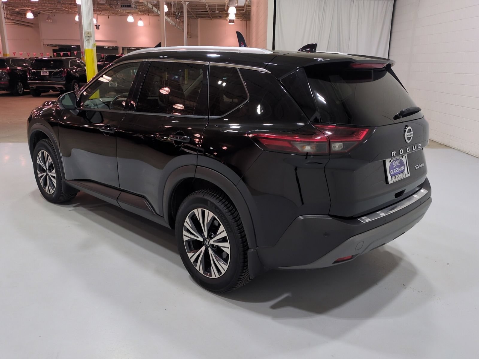 Used 2021 Nissan Rogue SV w/ Premium Package AWD/4WD image 5