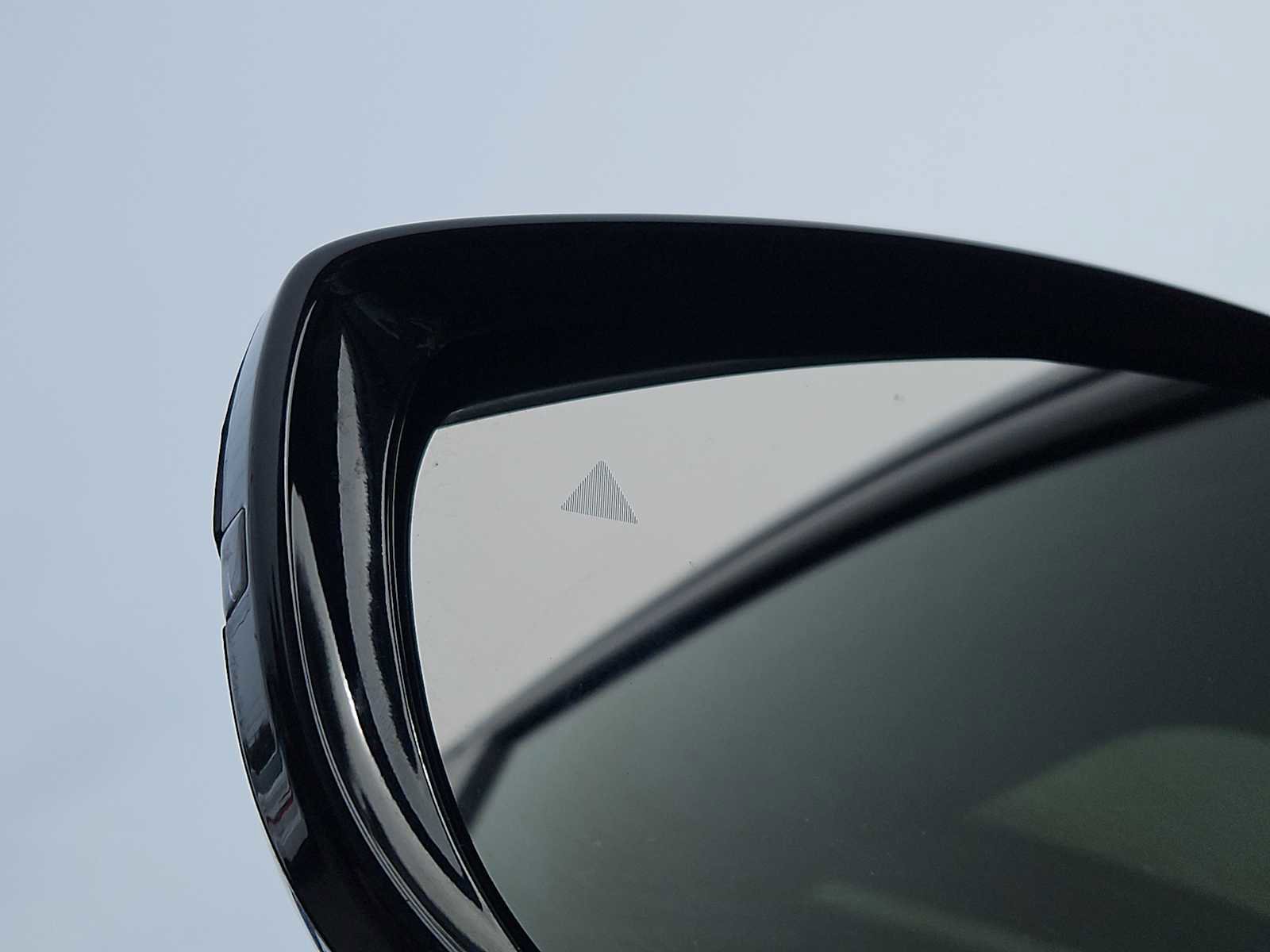 Used 2024 Chrysler Pacifica Premium image 26