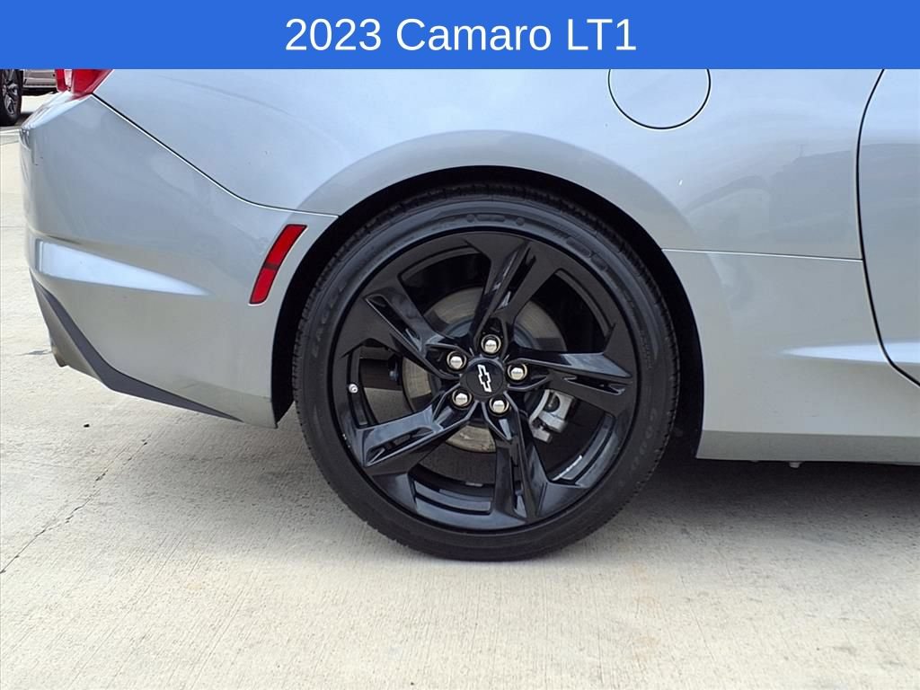 Used 2023 Chevrolet Camaro LT w/ Technology Package RWD image 8