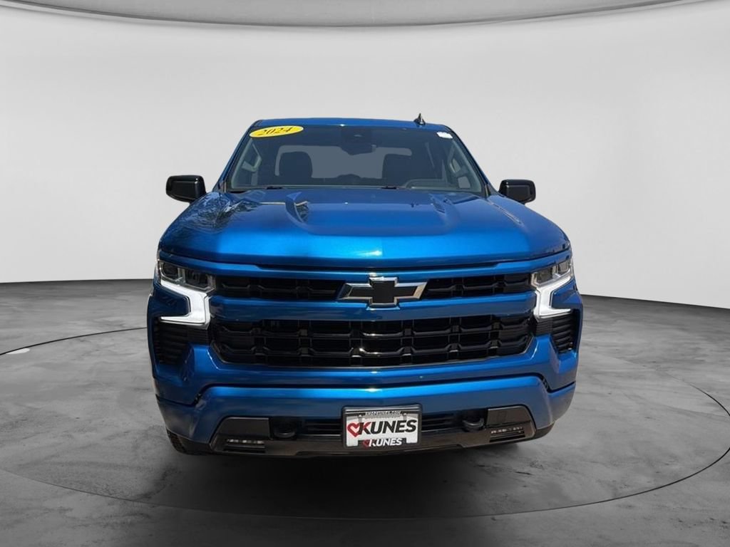 Used 2024 Chevrolet Silverado 1500 RST AWD/4WD image 4