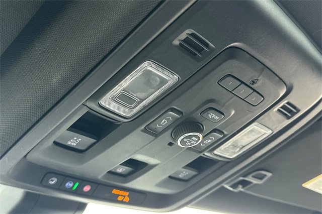 Used 2021 GMC Yukon SLT w/ SLT Luxury Plus Package image 25