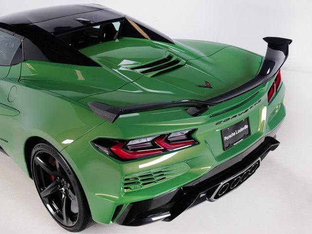 Used 2026 Chevrolet Corvette Z06 RWD image 33