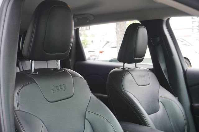 Used 2015 Jeep Cherokee Limited image 24