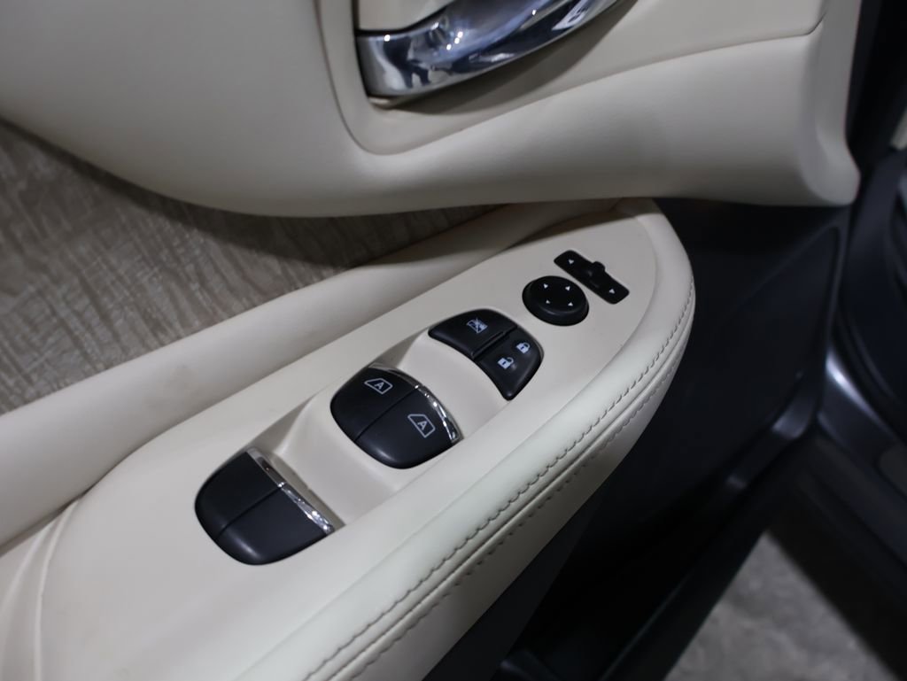 Used 2021 Nissan Murano SL w/ SL Moonroof Package image 17