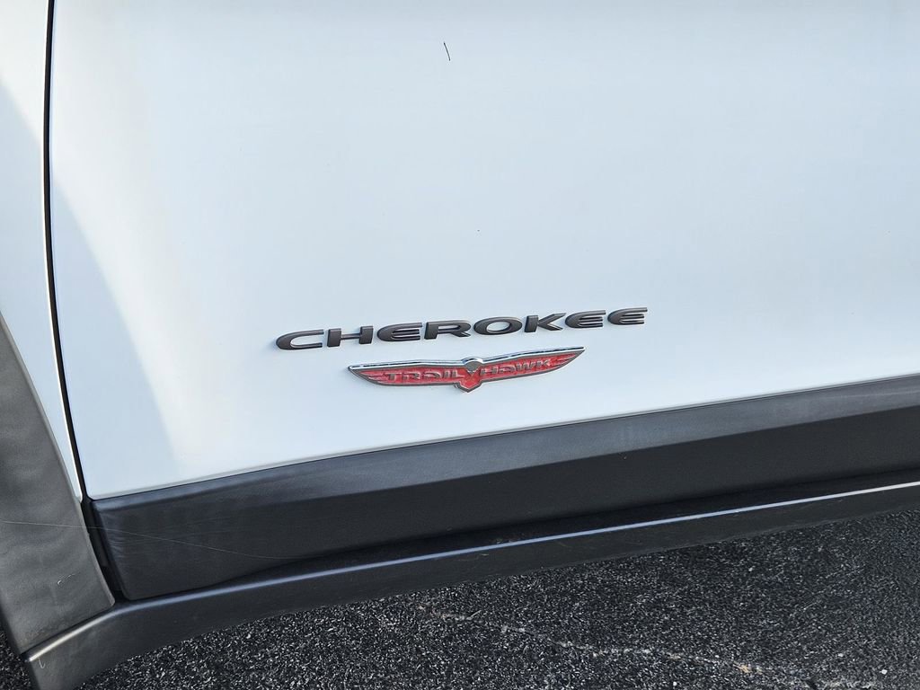Used 2019 Jeep Cherokee Trailhawk w/ Comfort/Convenience Group image 7