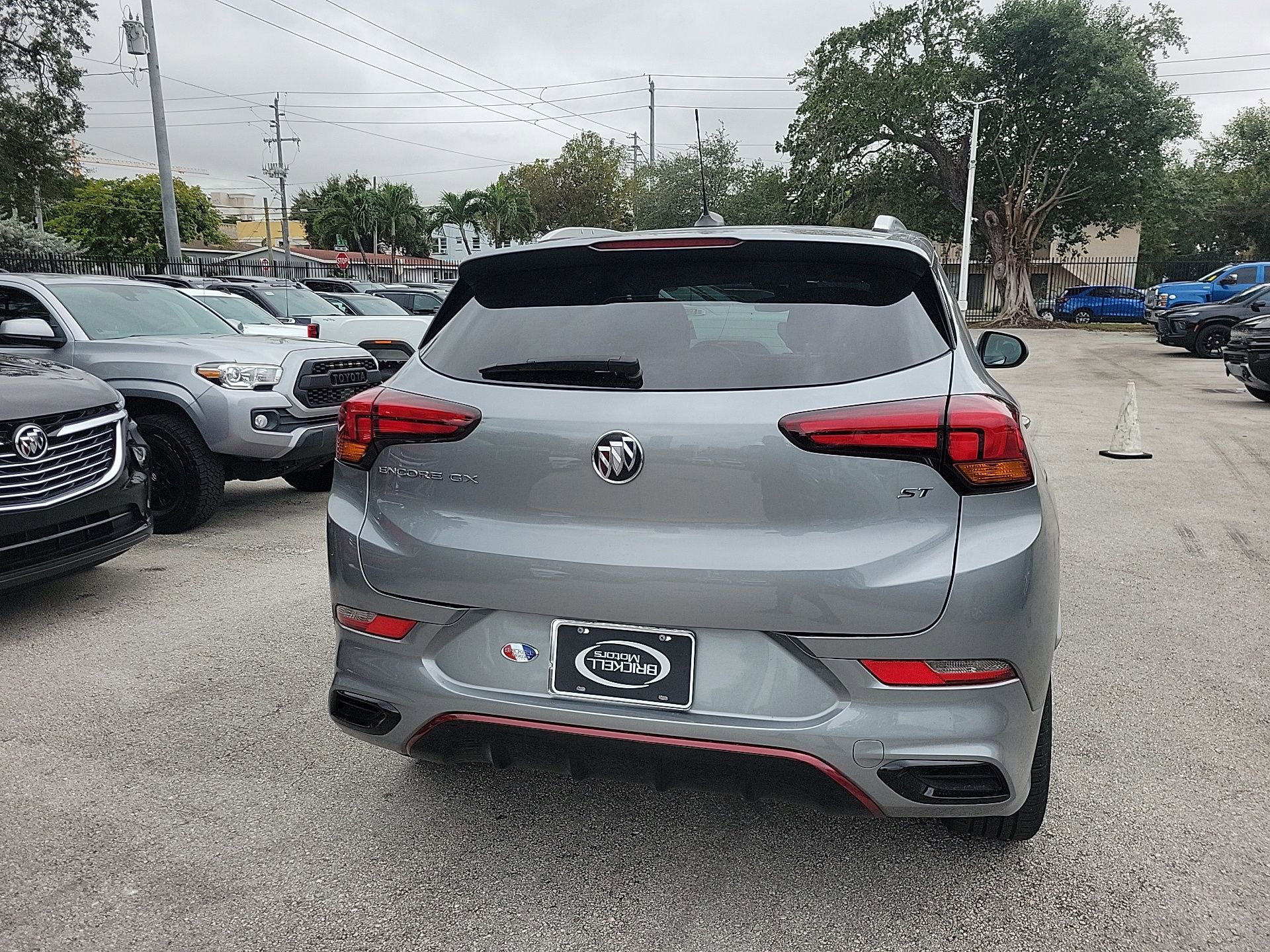 Used 2023 Buick Encore GX Select w/ Sport Touring Package image 15