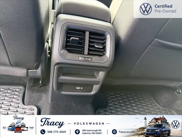 Certified 2025 Volkswagen Taos SE AWD/4WD image 21