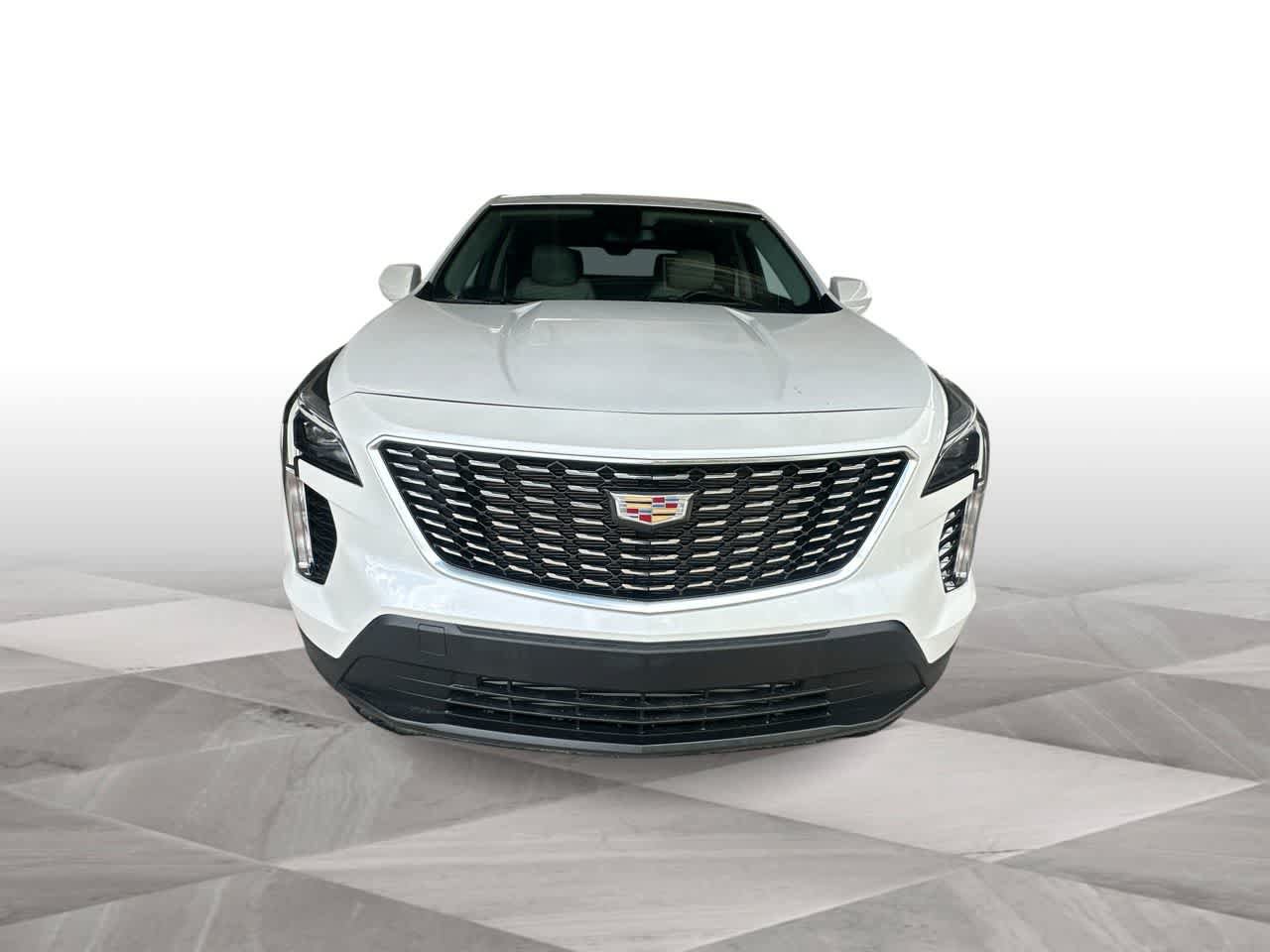 Used 2023 Cadillac XT4 Luxury FWD image 3