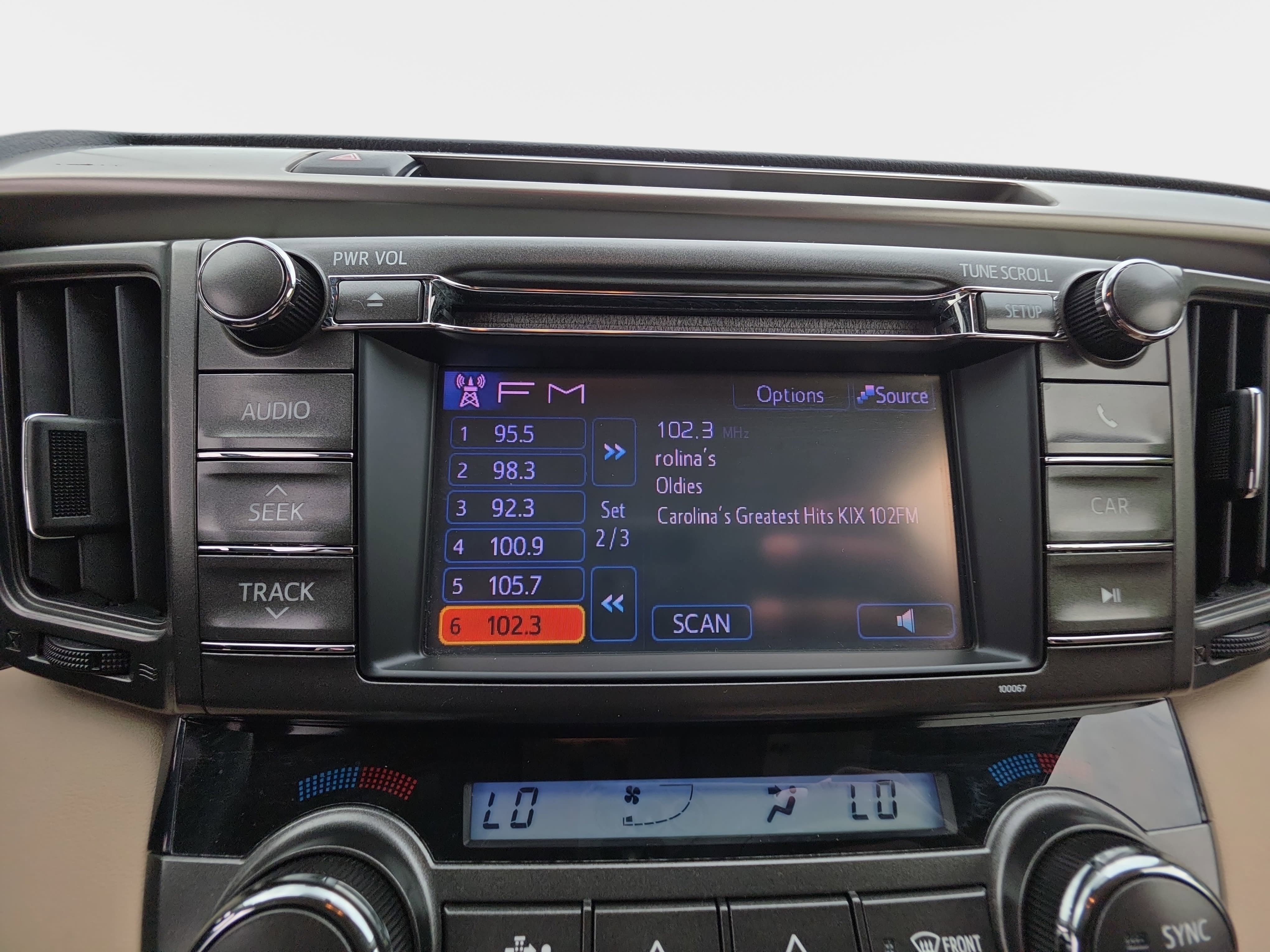 Used 2013 Toyota RAV4 XLE AWD/4WD image 21