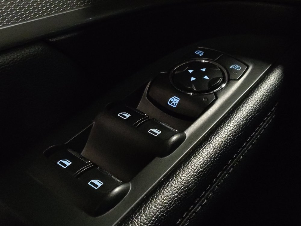 Used 2017 Ford Explorer XLT FWD image 27