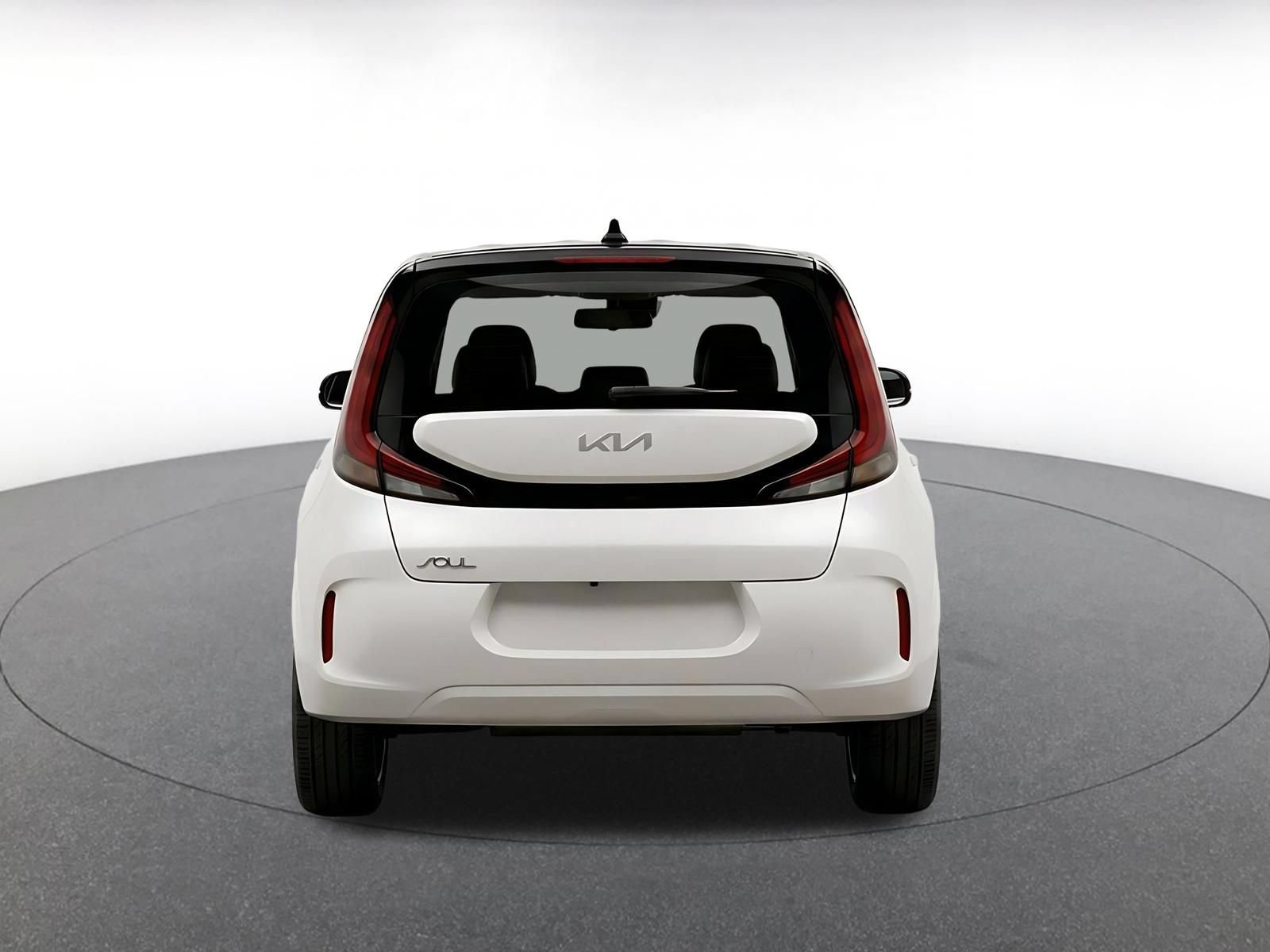 Used 2025 Kia Soul LX w/ LX Technology Package FWD image 8