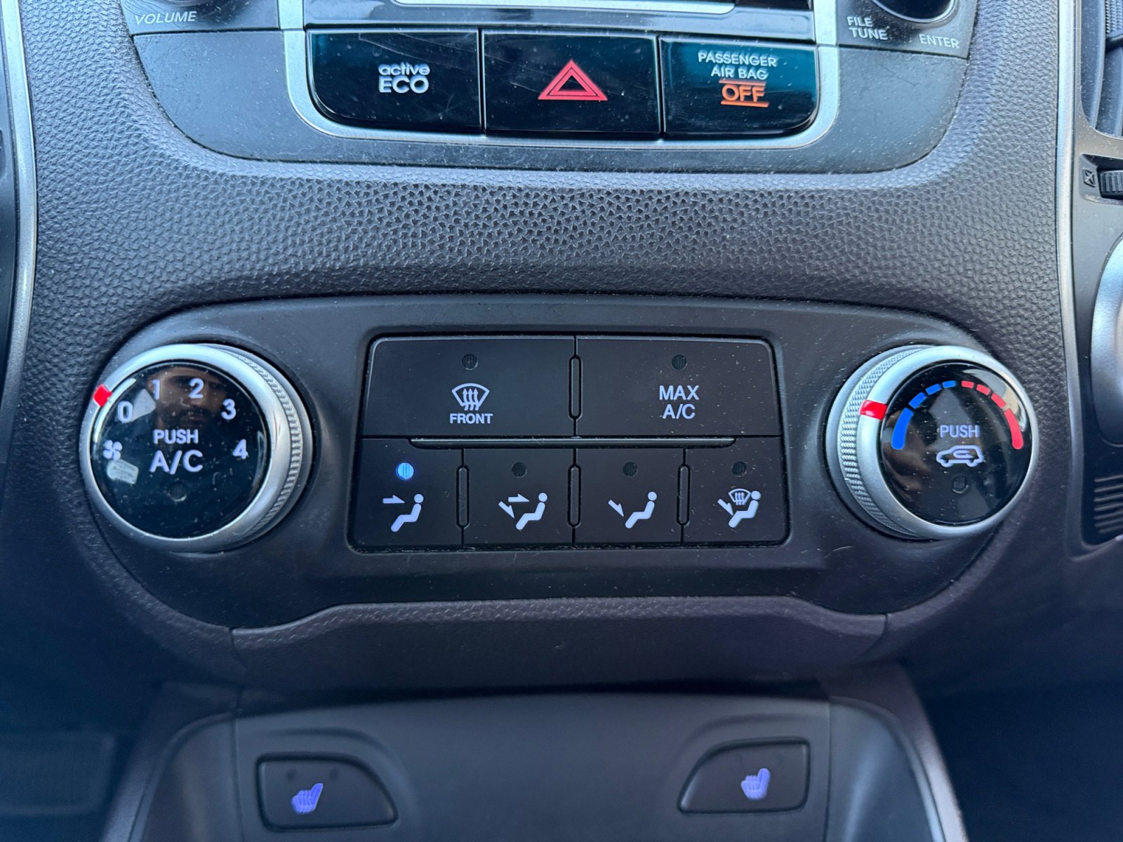 Used 2013 Hyundai Tucson GLS image 11