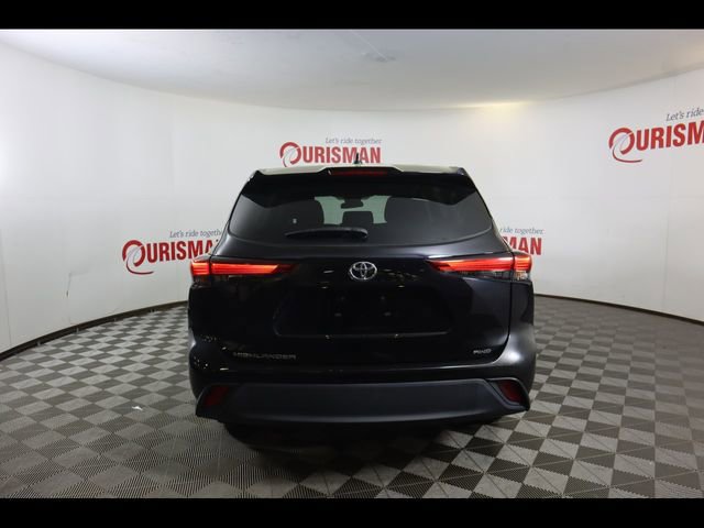 Used 2022 Toyota Highlander L image 10