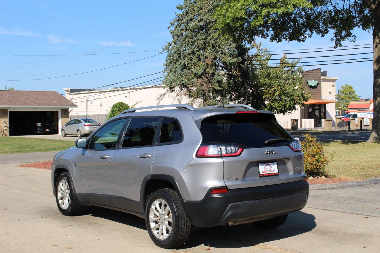 Used 2020 Jeep Cherokee Latitude FWD image 7