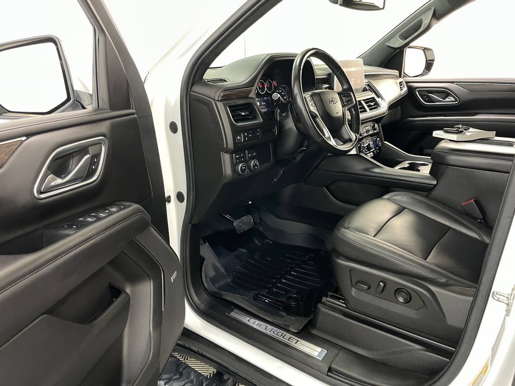 Used 2021 Chevrolet Tahoe Z71 w/ Rear Media and Nav Package AWD/4WD image 31