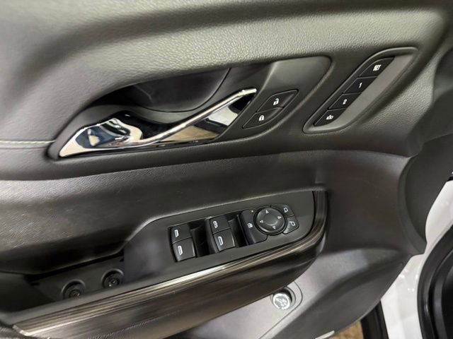 Used 2019 GMC Acadia SLT w/ LPO, Floor Liner Package FWD image 13