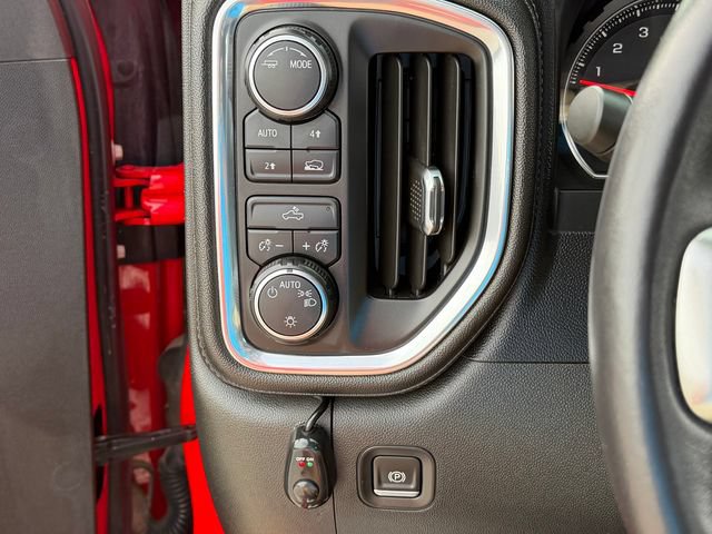 Used 2021 Chevrolet Silverado 1500 LT AWD/4WD image 12