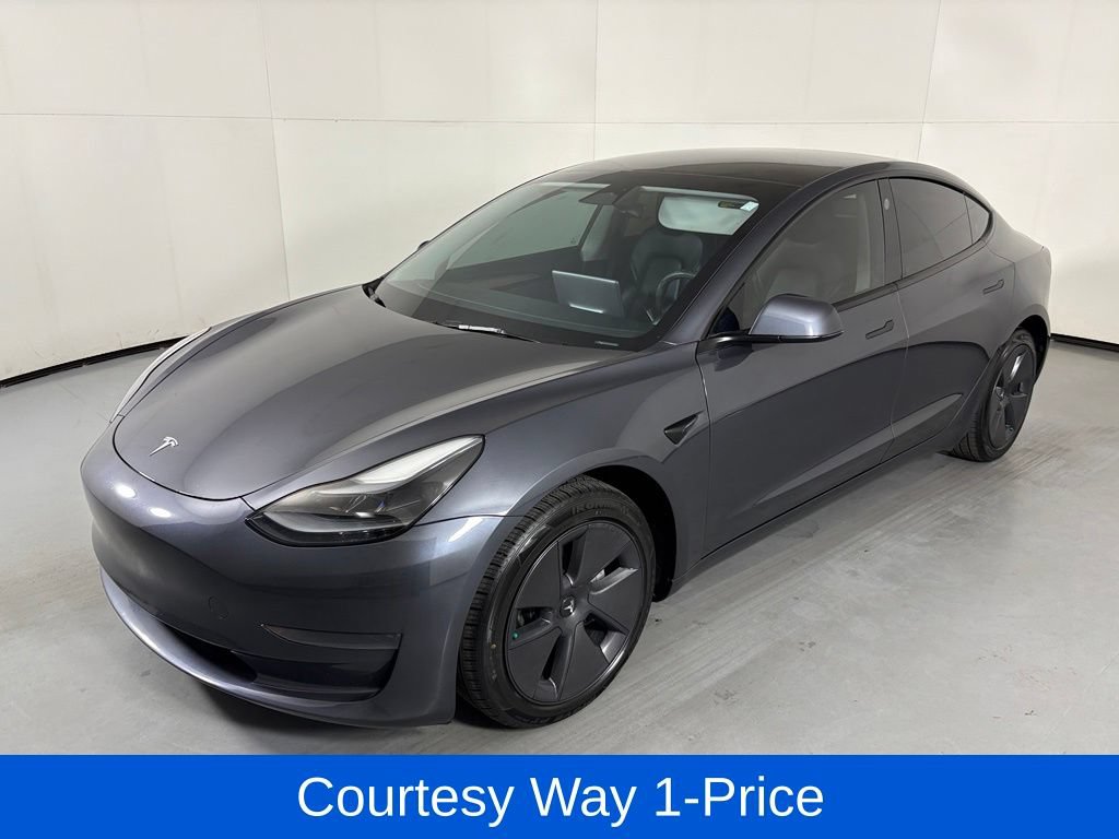 Used 2023 Tesla Model 3 Standard Range RWD image 5