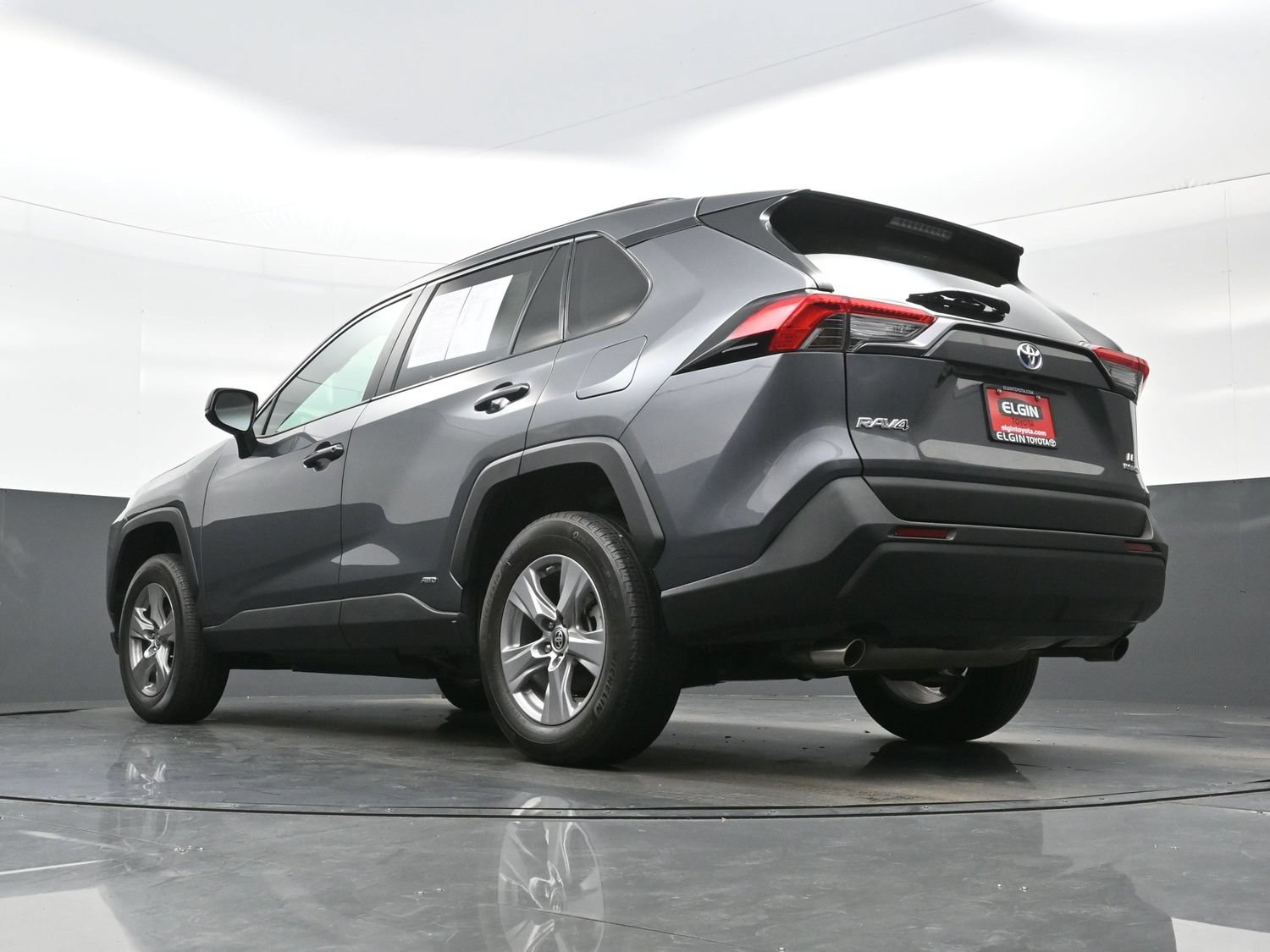 Used 2022 Toyota RAV4 LE AWD/4WD image 28