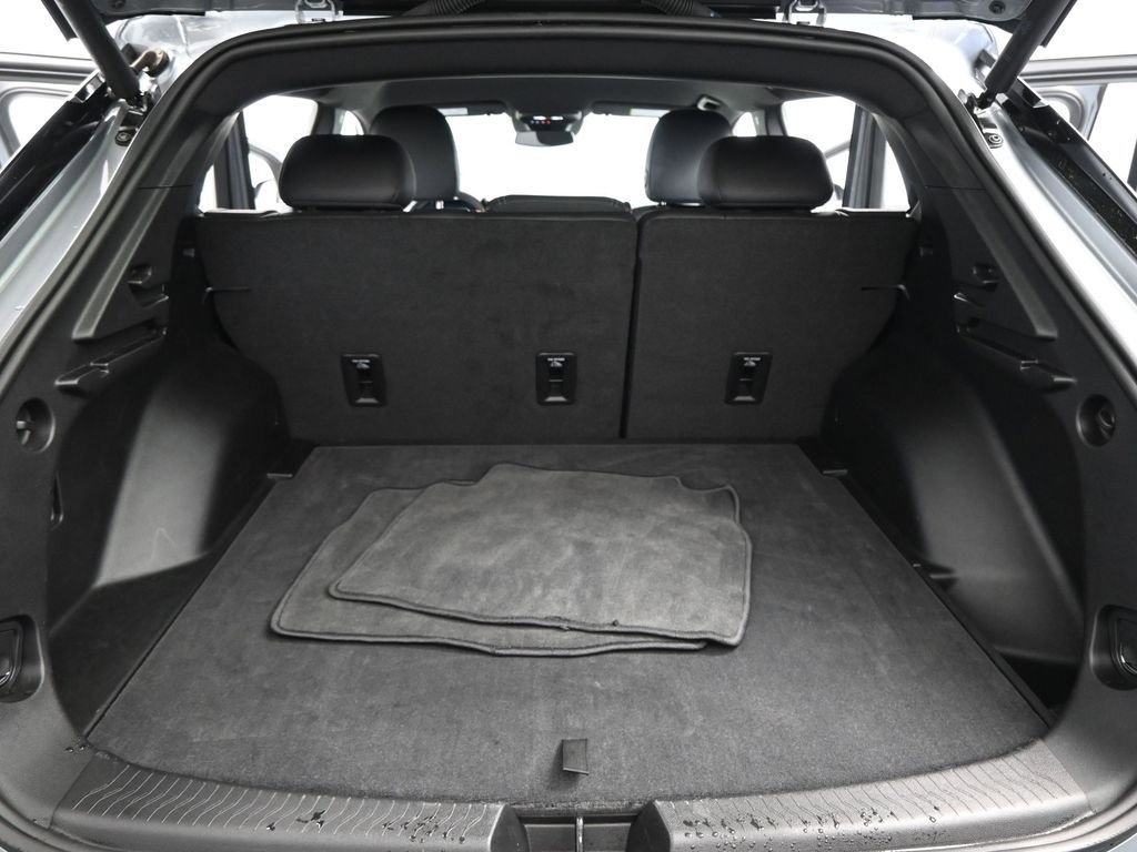 Used 2025 Chevrolet Equinox EV LT w/ Convenience Package image 38