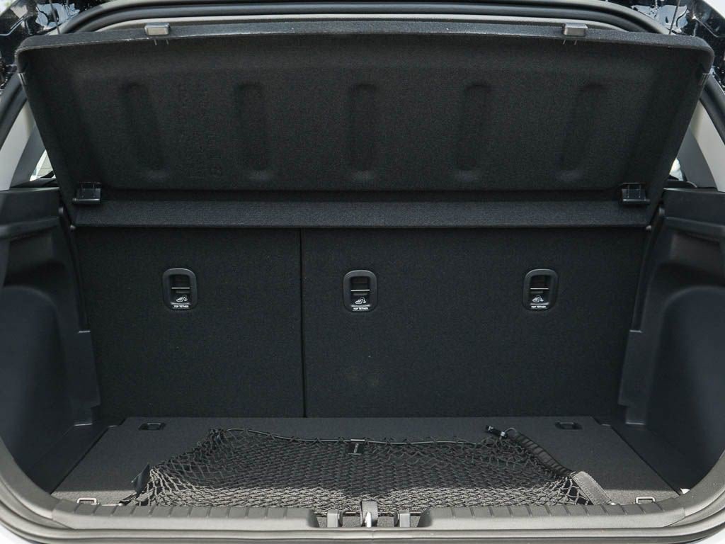 New 2026 Hyundai Venue SEL FWD image 8