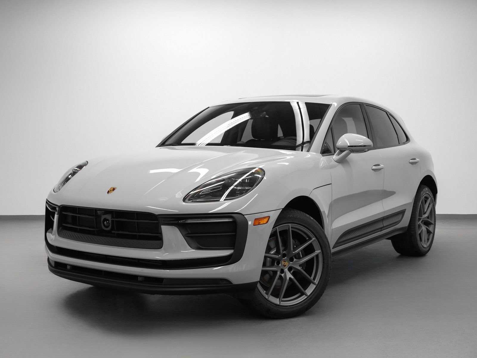New 2026 Porsche Macan image 1