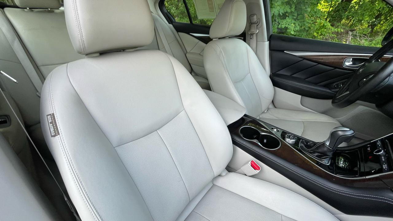 Used 2015 INFINITI Q50 Premium w/ Technology Package AWD/4WD image 28