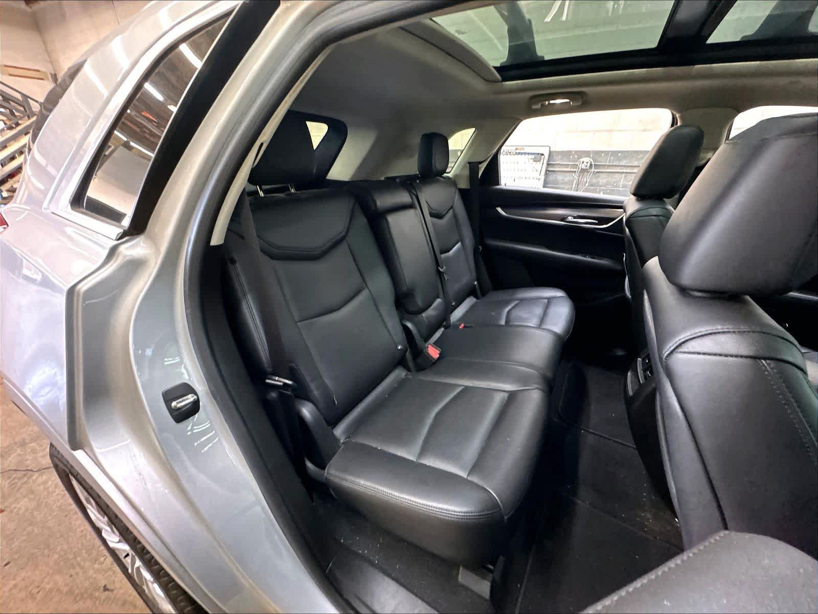Used 2018 Cadillac XT5 Premium Luxury FWD image 29