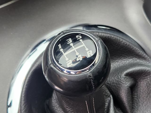 Used 2006 Pontiac Solstice Convertible w/ Premium Package image 21