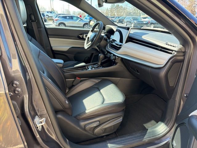 Used 2024 Jeep Compass Limited w/ Sun and Sound Group image 15