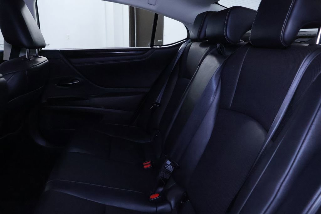 Used 2019 Lexus ES 350 w/ Premium Package image 16