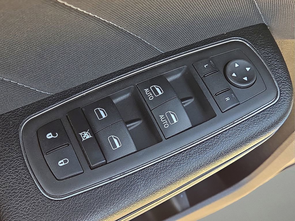 Used 2023 Dodge Charger R/T w/ Blacktop Package image 19