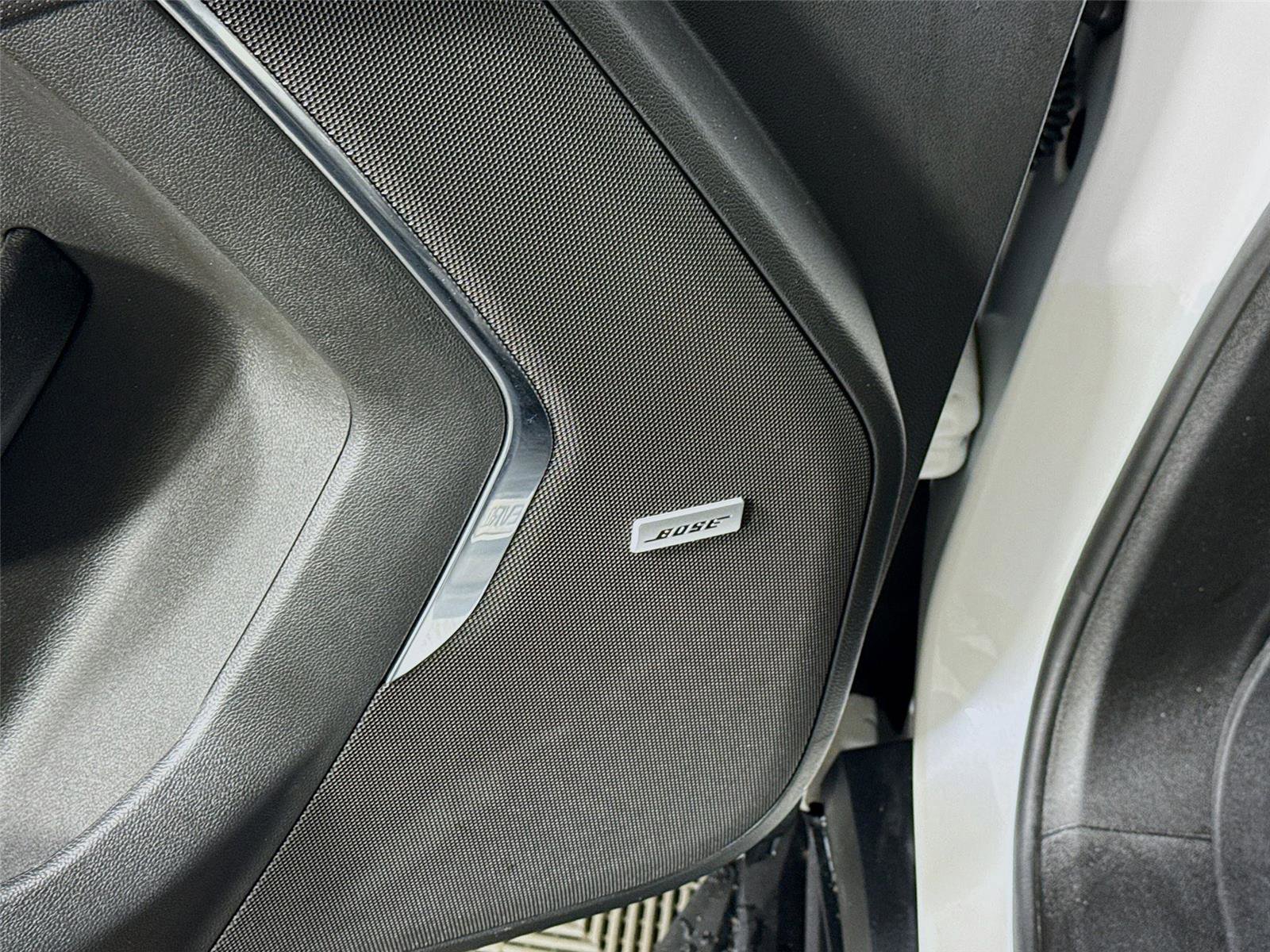 Used 2024 Chevrolet Tahoe Premier w/ Premium Package image 13