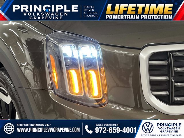 Used 2025 Kia Telluride S FWD image 7