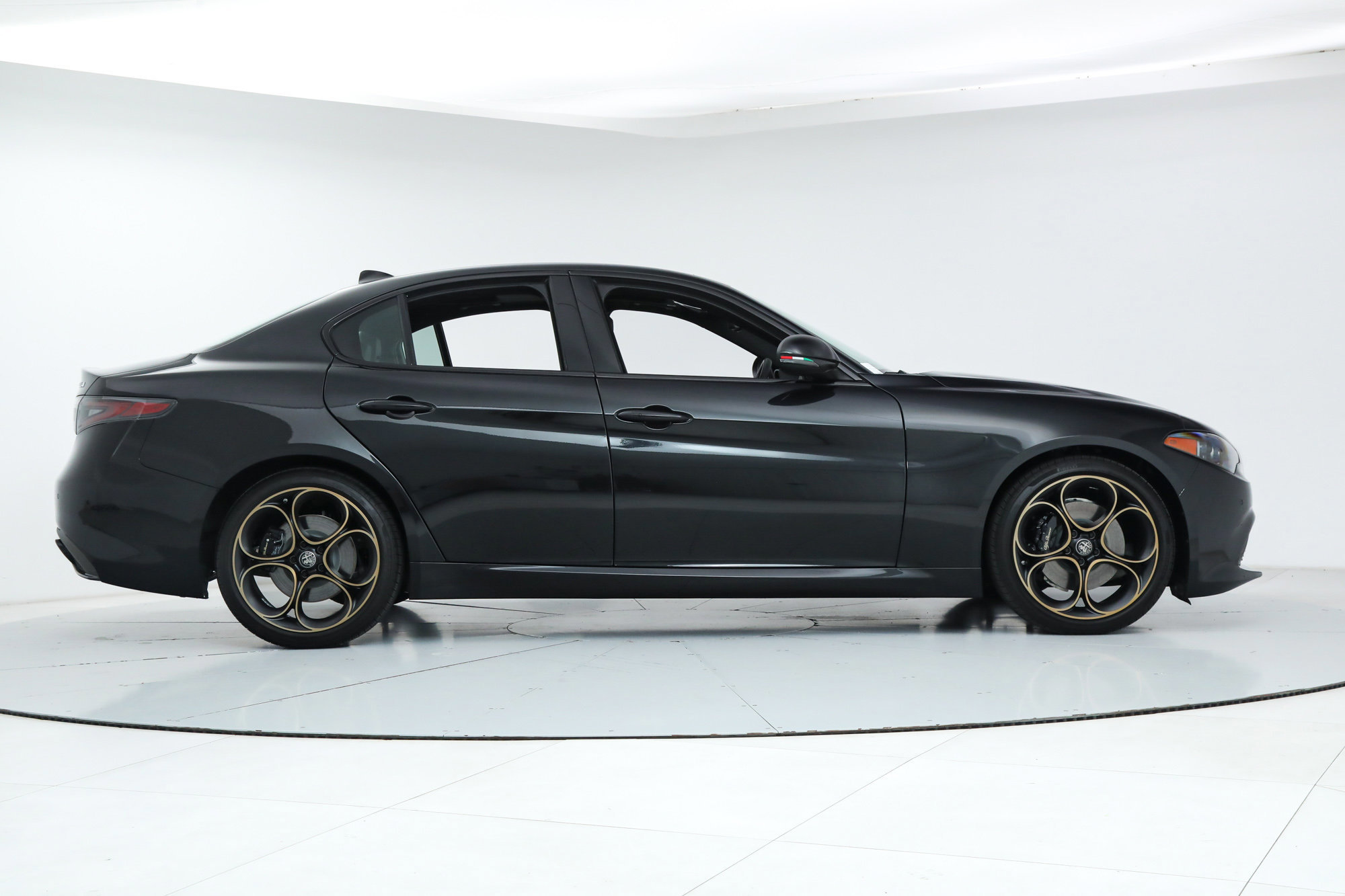 New 2025 Alfa Romeo Giulia w/ Driving Assist Package image 6