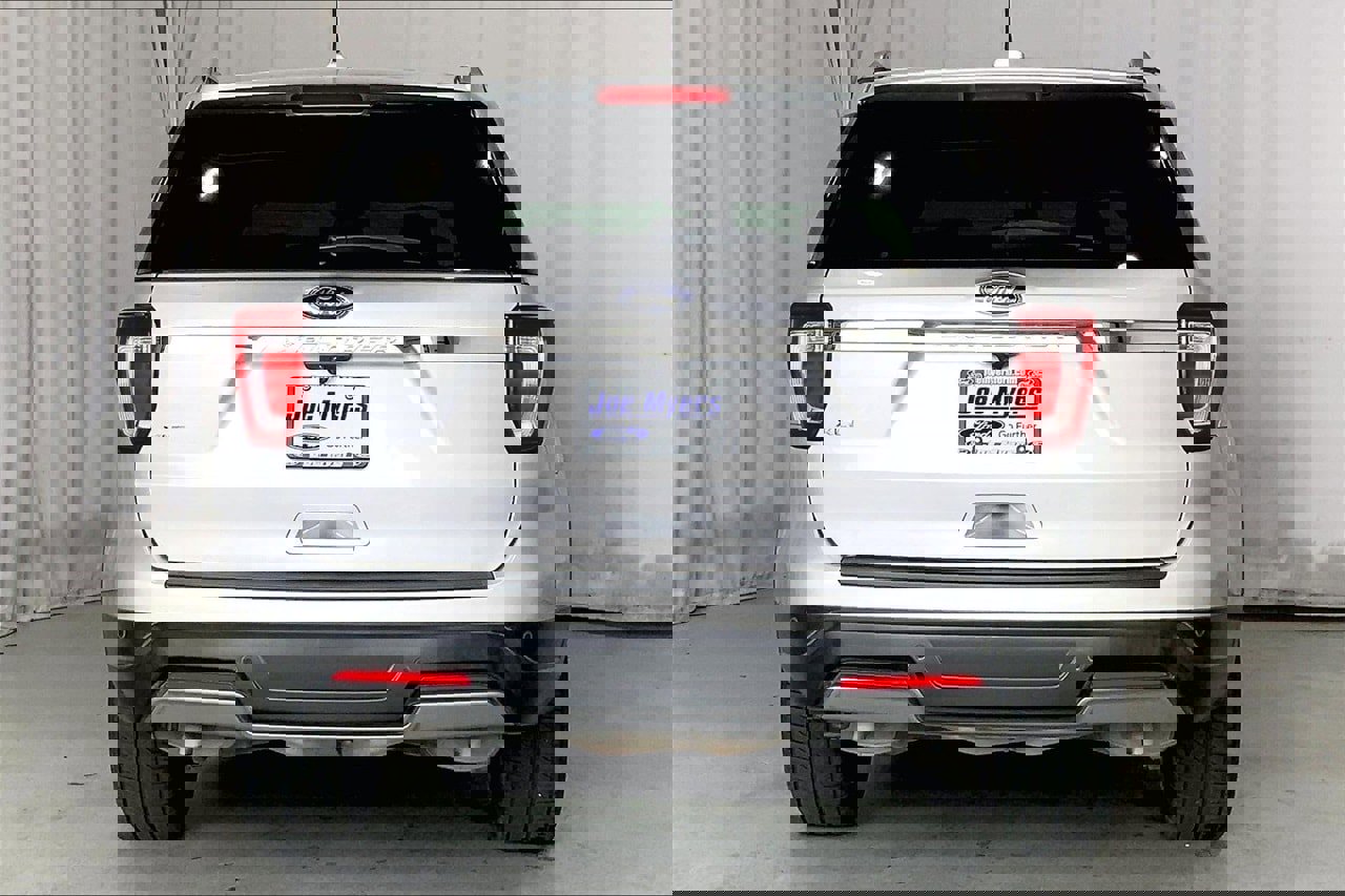 Used 2019 Ford Explorer XLT w/ Equipment Group 202A image 4