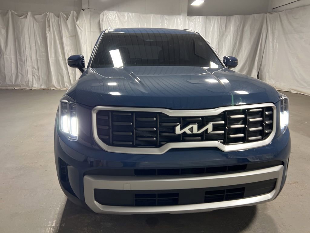 Used 2023 Kia Telluride S w/ S Sunroof Package image 2