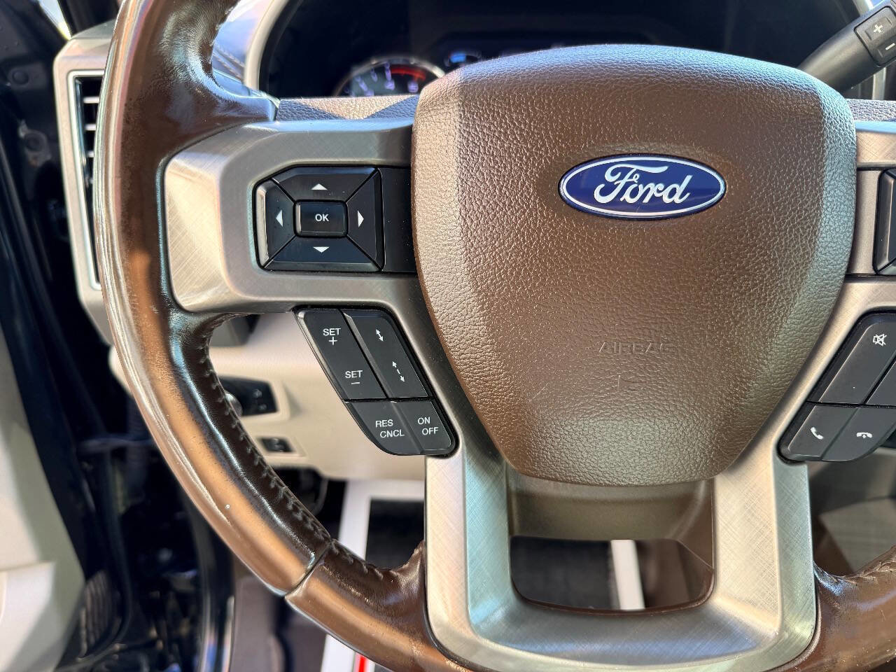 Used 2019 Ford F450 Limited image 23