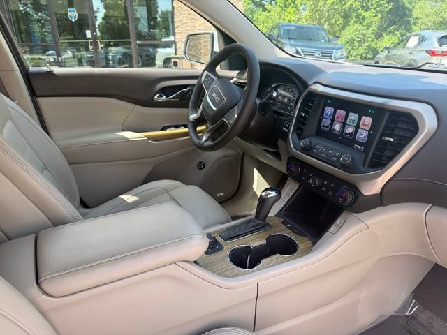 Used 2017 GMC Acadia Denali w/ Technology Package FWD image 30