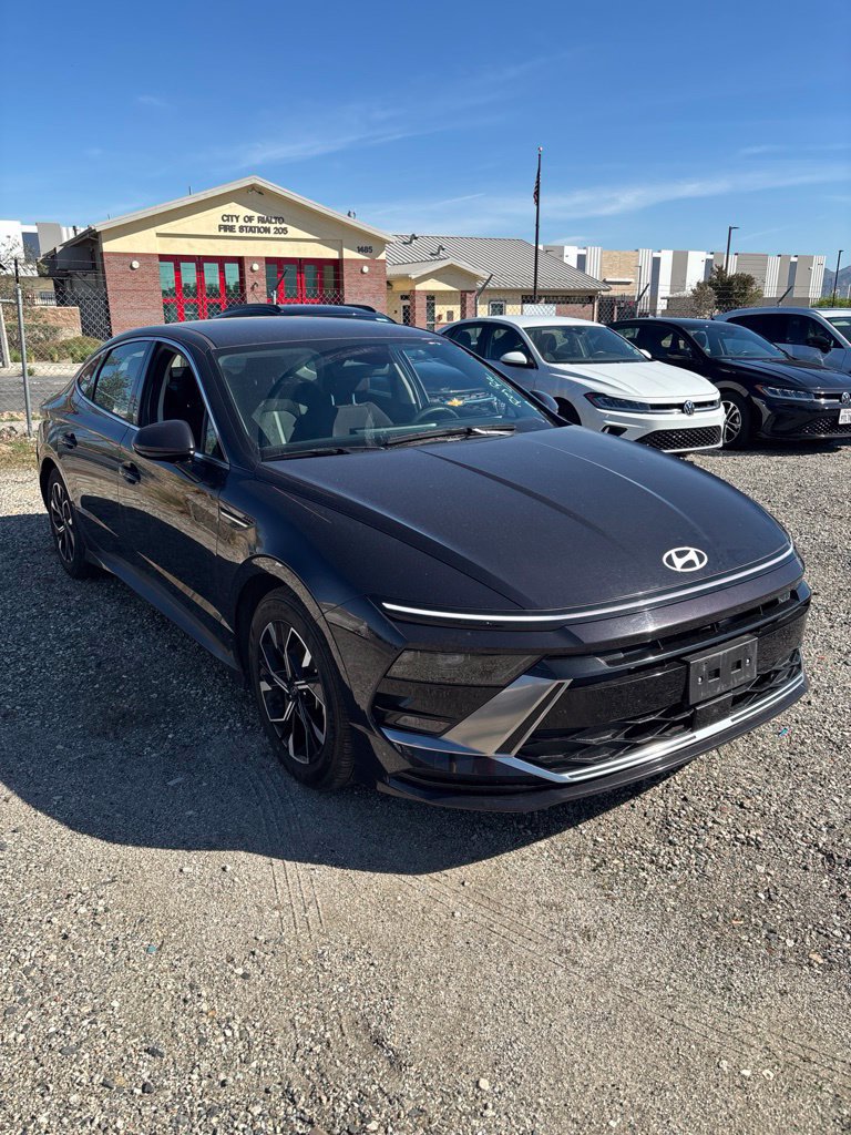 Used 2025 Hyundai Sonata SEL FWD image 3