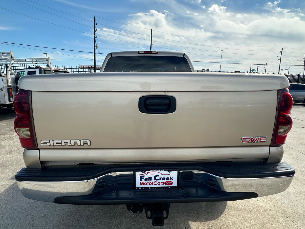 Used 2004 GMC Sierra 2500 SLE RWD image 5