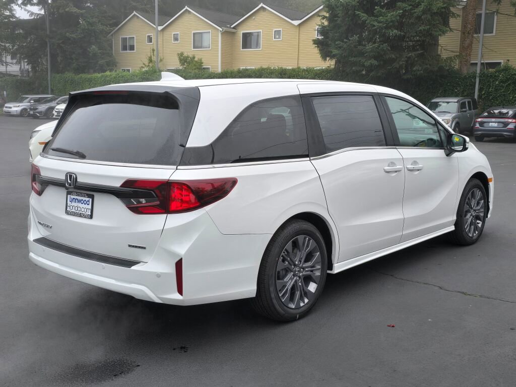 New 2026 Honda Odyssey Touring image 5