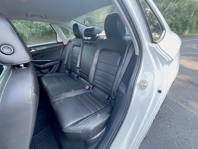 Used 2021 Volkswagen Jetta SE FWD image 16
