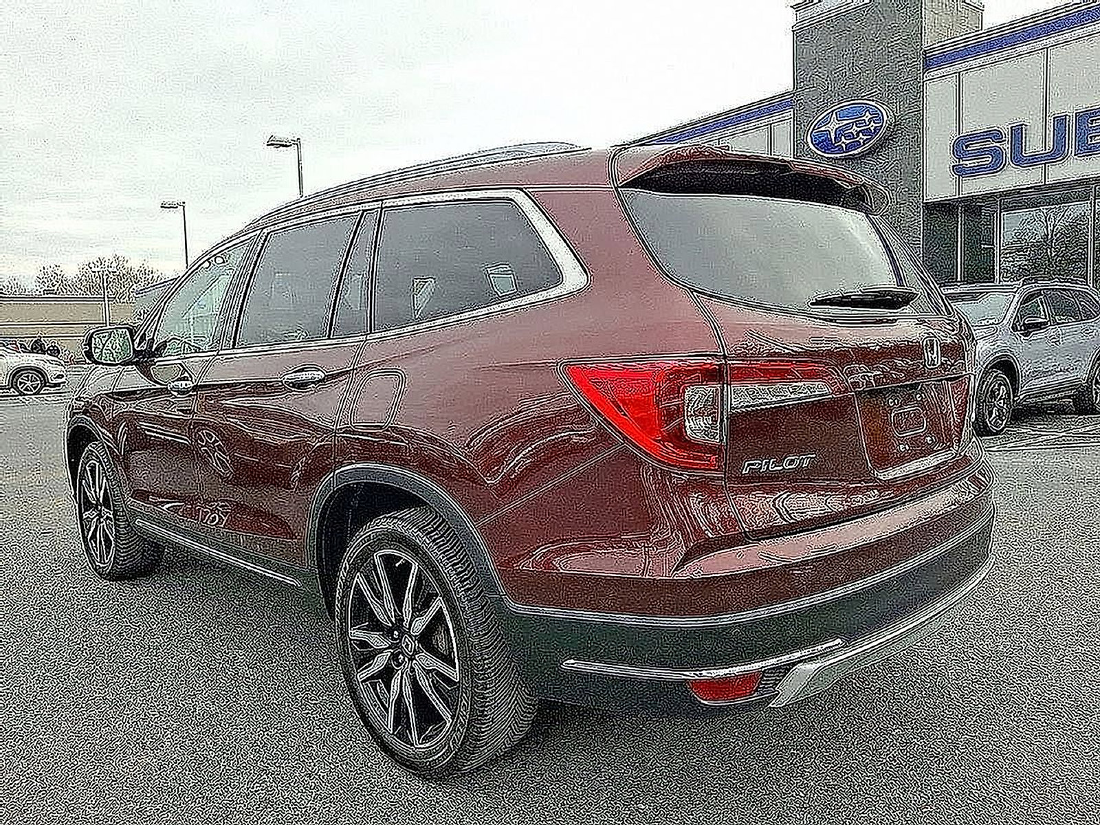 Used 2019 Honda Pilot Elite image 34
